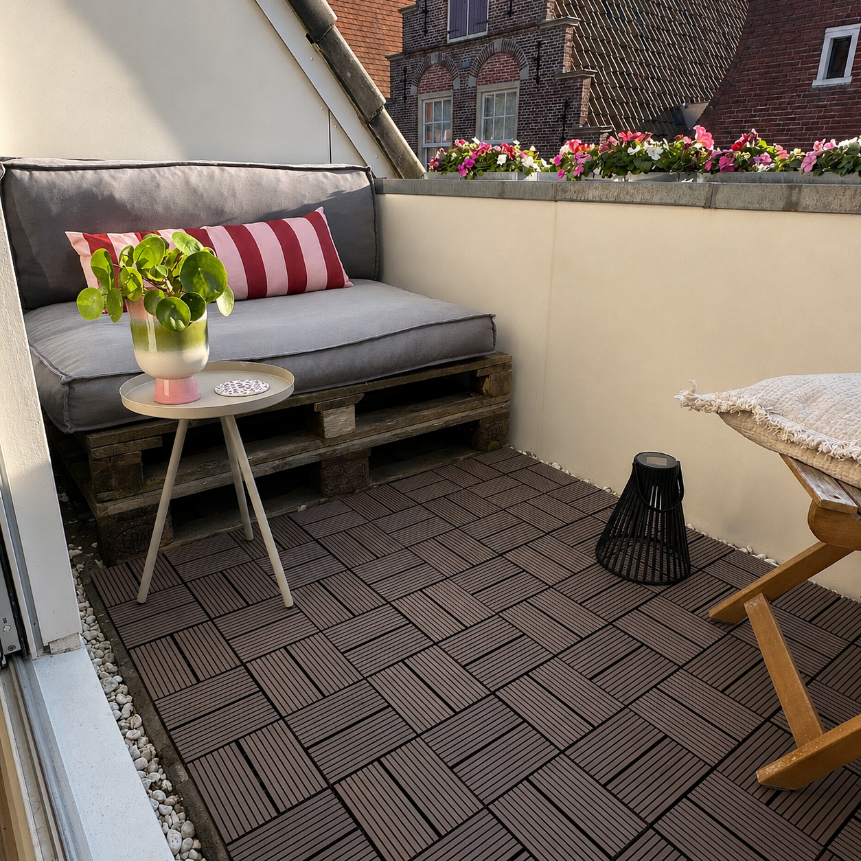 WPC Terrastegels - 8 Latjes - Bruin - 11 Stuks - 1 m²