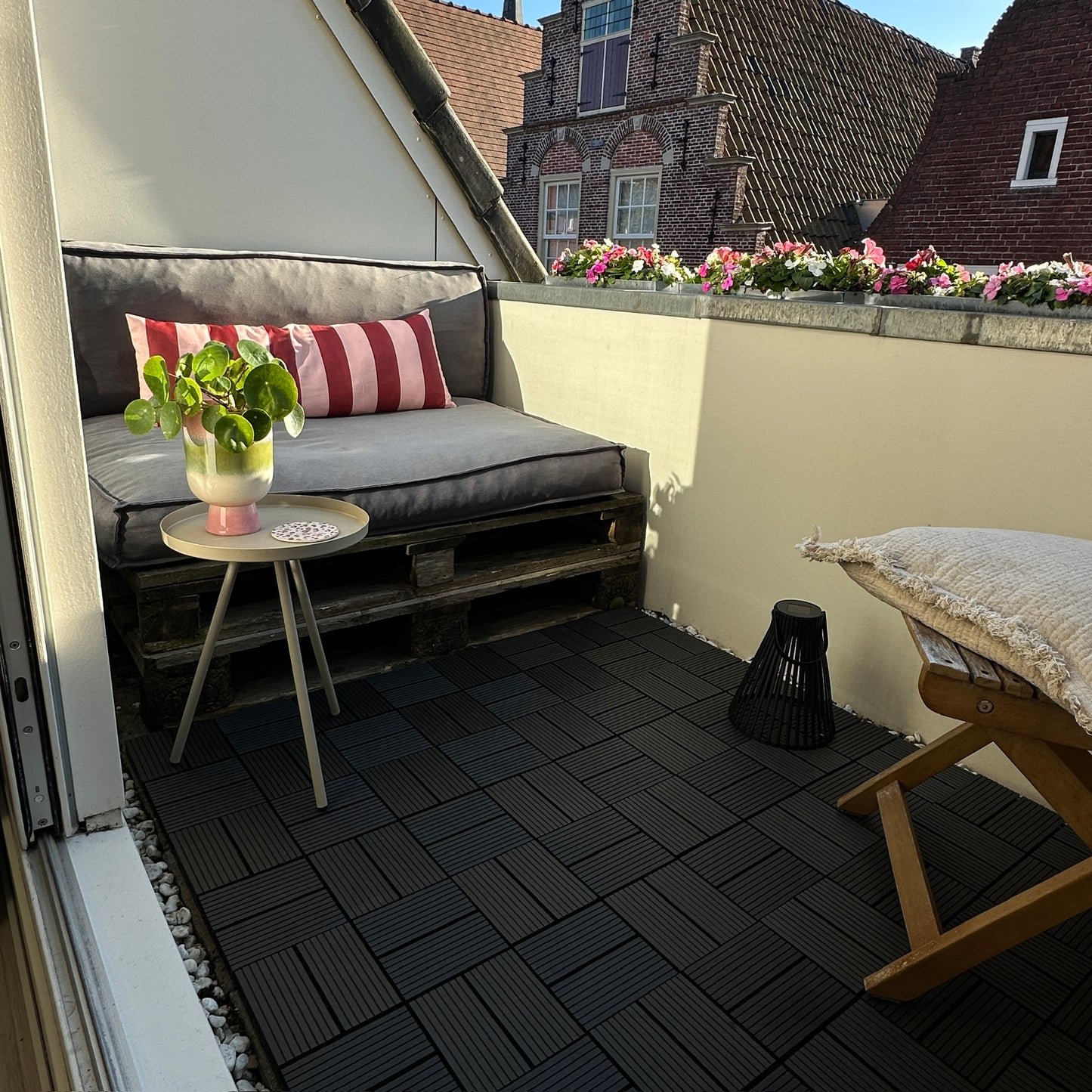 WPC Terrastegels - 8 Latjes - Zwart - 11 Stuks - 1 m²